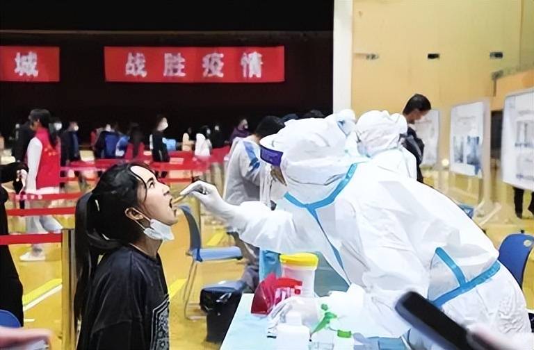 辽宁一学校7天新增298例感染者(辽宁新增学生)