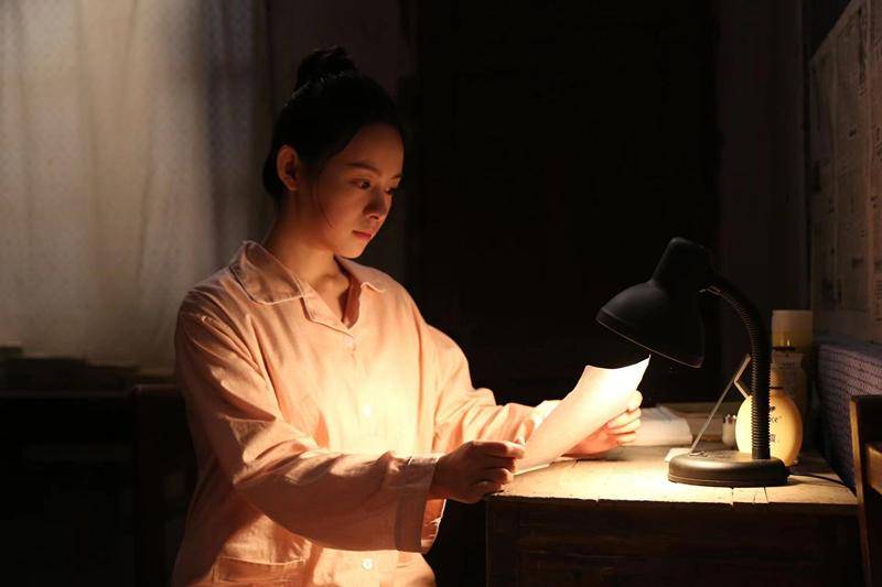 大学女生2,光影揉合烟火山河，银幕上演平凡人的热忱