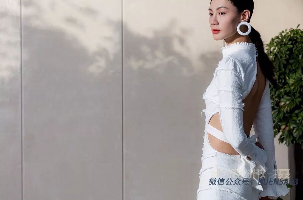 美女直播,光影捕捉长街朝夕，对白诉说半生辗转怅惘