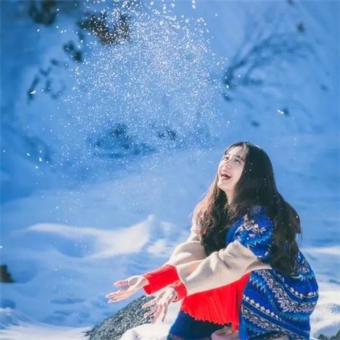 福利姬,胶片勾勒浪漫际遇，画面留住纯粹心动瞬间