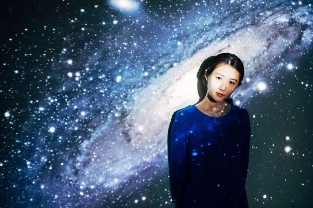 天美麻花星空mv观看完整版百度云,光影捕捉长街星光，静坐影片之中收获松弛
