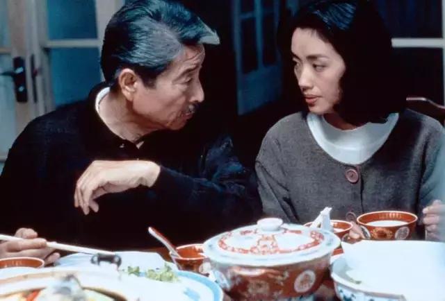 《爱上父亲的她》：揭开禁忌之爱的神秘面纱，你敢来探险吗？