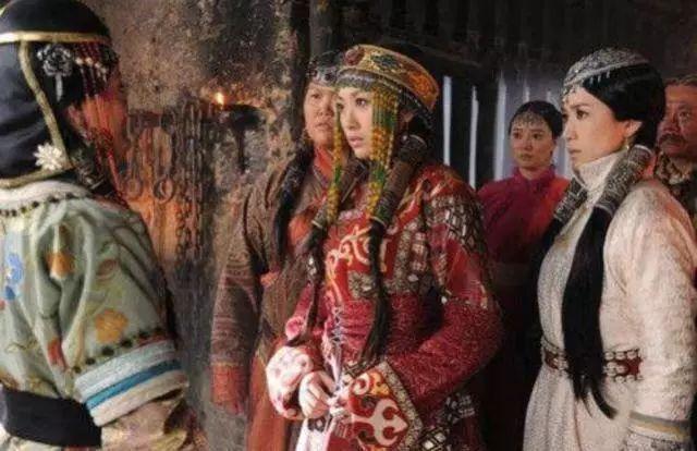 不为人知的秘密：16岁女孩与父亲的禁忌关系背后，真相竟让人震惊！