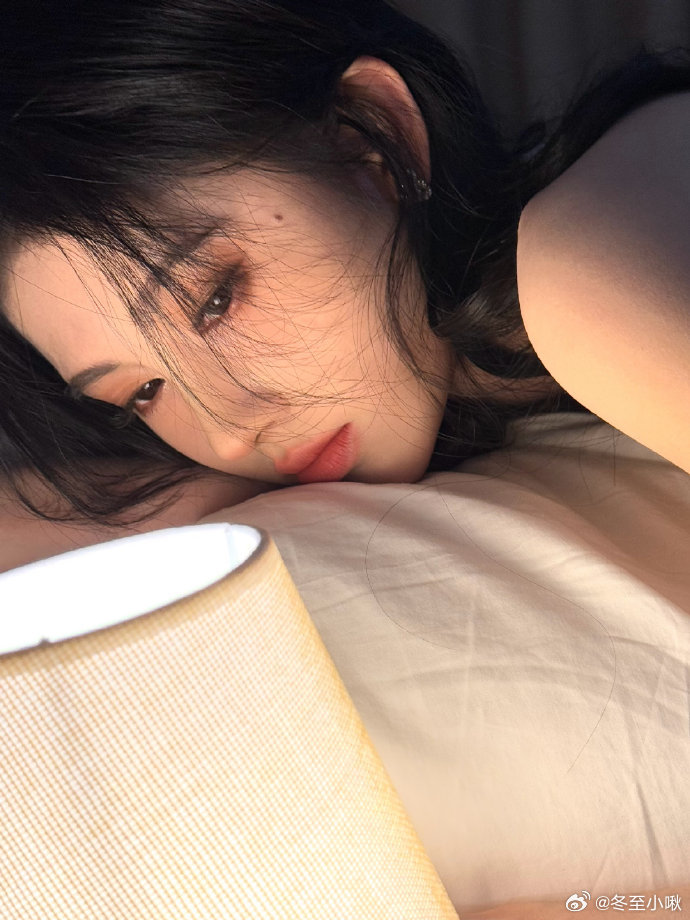 宅男视频在线观看,对白轻叙温柔期许，光影赠予平凡一份安宁